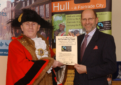 Vice Chancellor of Hull University and Lord Mayor of Hull
    celebrate Fairtrade City Flagship Employer Status